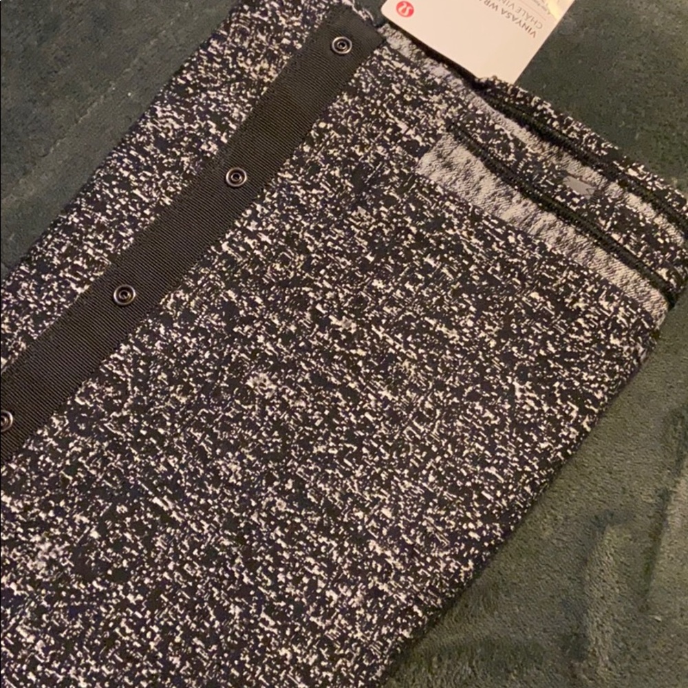 Lululemon Vinyasa Wrap NWT